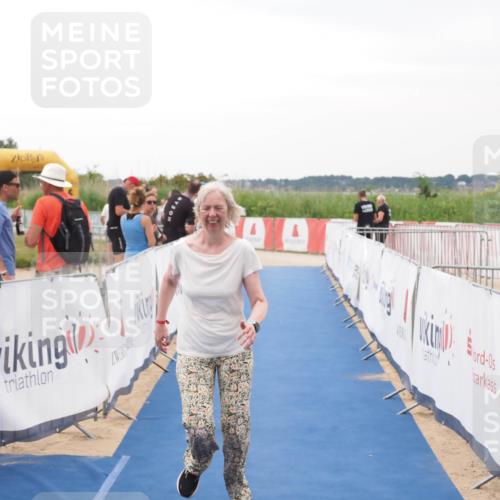 22.06.2025 - Viking Triathlon MichiJ http://msf.ph/oto/8079398 22.06.2025 16:04:14 Ziel 625 meine-sportfotos.de