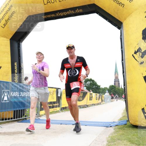 22.06.2025 - Viking Triathlon H.Heesch http://msf.ph/oto/8079400 22.06.2025 15:42:42 Laufen 304, 344, 389, 421, 615 meine-sportfotos.de