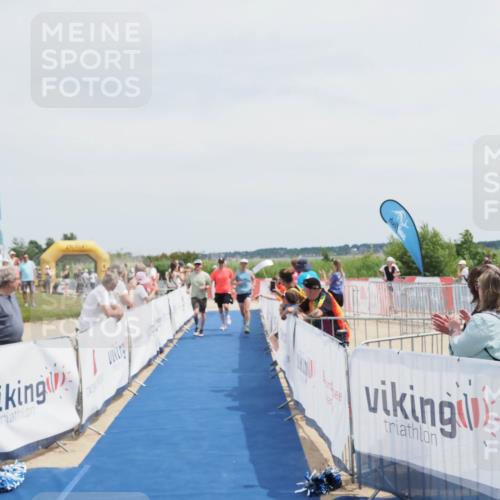 22.06.2025 - Viking Triathlon MichiJ http://msf.ph/oto/8079415 22.06.2025 14:18:52 Ziel 100, 272, 617 meine-sportfotos.de