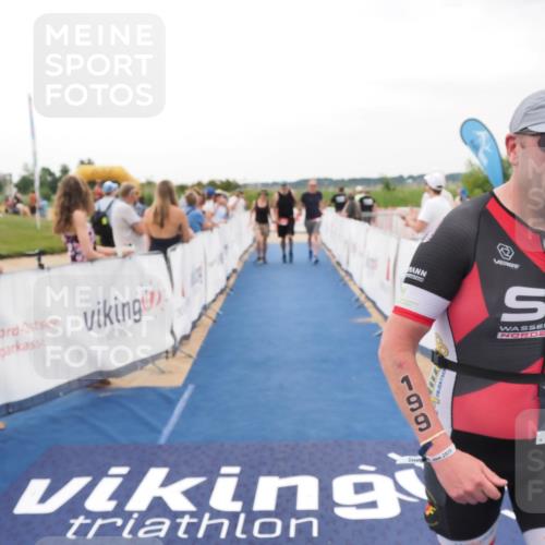 22.06.2025 - Viking Triathlon MichiJ http://msf.ph/oto/8079420 22.06.2025 15:56:29 Ziel 199, 647 meine-sportfotos.de