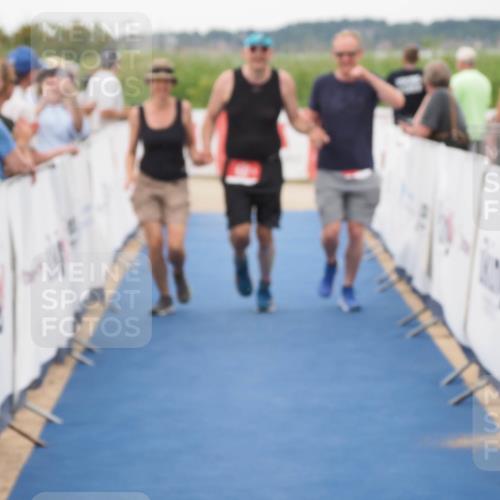 22.06.2025 - Viking Triathlon MichiJ http://msf.ph/oto/8079472 22.06.2025 15:56:30 Ziel 199, 647 meine-sportfotos.de