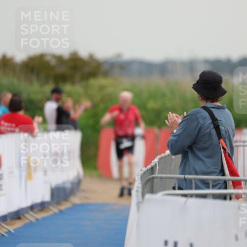 22.06.2025 - Viking Triathlon Yannick Fuchs http://msf.ph/oto/8079474 22.06.2025 16:43:06 Ziel  meine-sportfotos.de