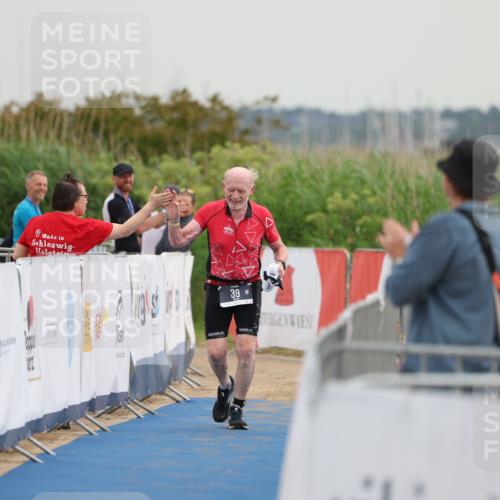 22.06.2025 - Viking Triathlon Yannick Fuchs http://msf.ph/oto/8079495 22.06.2025 16:43:09 Ziel  meine-sportfotos.de