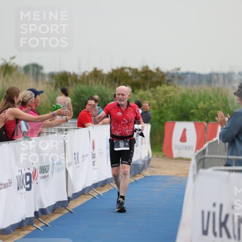 22.06.2025 - Viking Triathlon Yannick Fuchs http://msf.ph/oto/8079521 22.06.2025 16:43:12 Ziel 39 meine-sportfotos.de