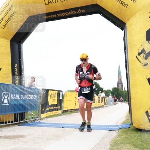 22.06.2025 - Viking Triathlon H.Heesch http://msf.ph/oto/8079525 22.06.2025 15:45:53 Laufen 292, 412 meine-sportfotos.de