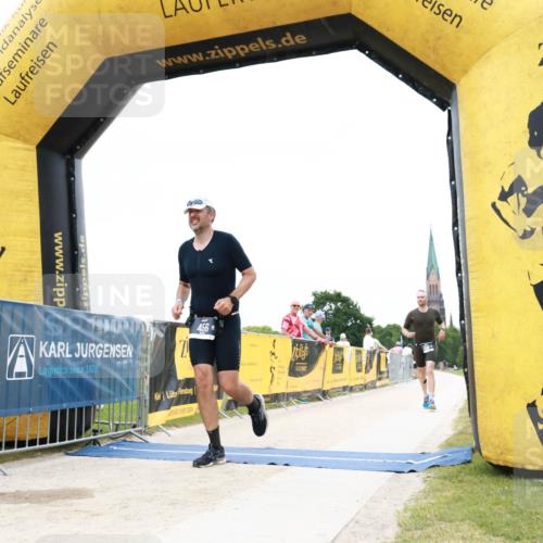 22.06.2025 - Viking Triathlon H.Heesch http://msf.ph/oto/8079539 22.06.2025 15:46:28 Laufen 335, 456 meine-sportfotos.de