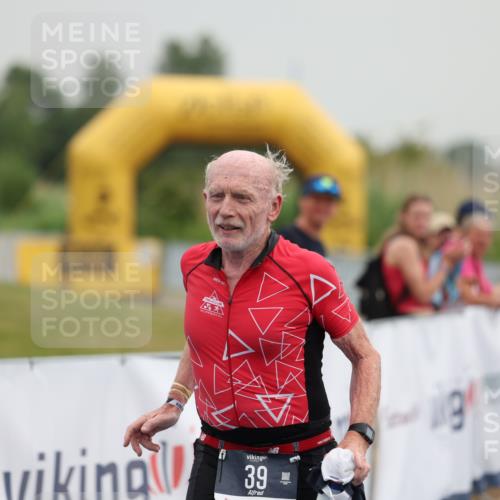 22.06.2025 - Viking Triathlon Yannick Fuchs http://msf.ph/oto/8079567 22.06.2025 16:43:17 Ziel 39 meine-sportfotos.de