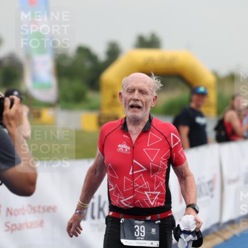 22.06.2025 - Viking Triathlon Yannick Fuchs http://msf.ph/oto/8079579 22.06.2025 16:43:18 Ziel 39 meine-sportfotos.de