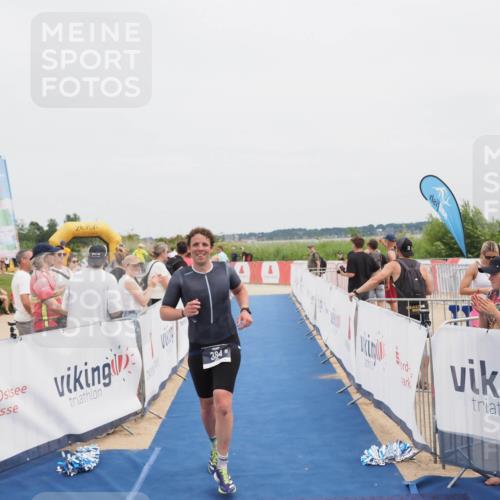 22.06.2025 - Viking Triathlon MichiJ http://msf.ph/oto/8079600 22.06.2025 14:39:40 Ziel 384 meine-sportfotos.de