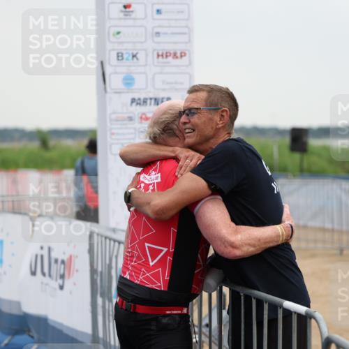 22.06.2025 - Viking Triathlon Yannick Fuchs http://msf.ph/oto/8079601 22.06.2025 16:43:22 Ziel  meine-sportfotos.de