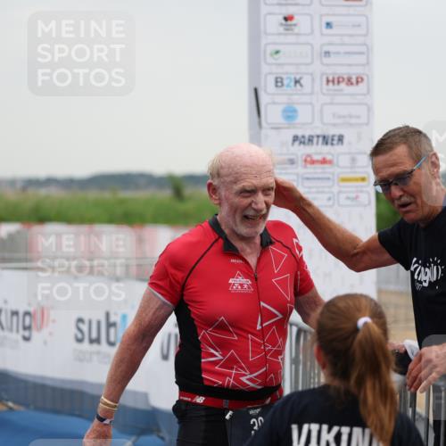 22.06.2025 - Viking Triathlon Yannick Fuchs http://msf.ph/oto/8079609 22.06.2025 16:43:25 Ziel  meine-sportfotos.de
