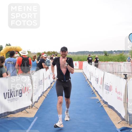 22.06.2025 - Viking Triathlon MichiJ http://msf.ph/oto/8079687 22.06.2025 16:05:02 Ziel 342 meine-sportfotos.de