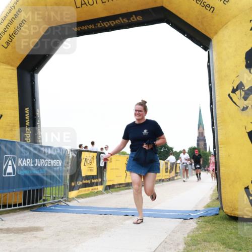 22.06.2025 - Viking Triathlon H.Heesch http://msf.ph/oto/8079694 22.06.2025 15:53:27 Laufen 75, 637 meine-sportfotos.de