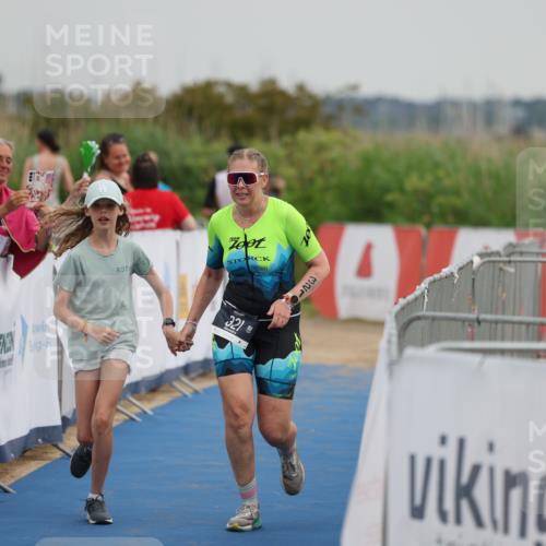 22.06.2025 - Viking Triathlon Yannick Fuchs http://msf.ph/oto/8079708 22.06.2025 16:46:00 Ziel 321 meine-sportfotos.de