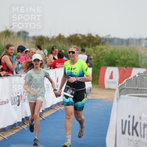 22.06.2025 - Viking Triathlon Yannick Fuchs http://msf.ph/oto/8079713 22.06.2025 16:46:01 Ziel 321 meine-sportfotos.de