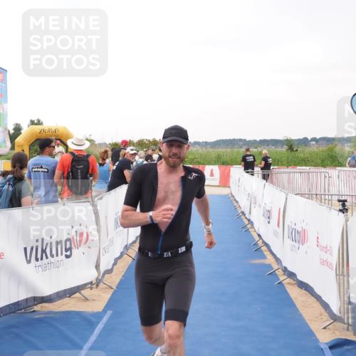 22.06.2025 - Viking Triathlon MichiJ http://msf.ph/oto/8079721 22.06.2025 16:05:03 Ziel 342 meine-sportfotos.de