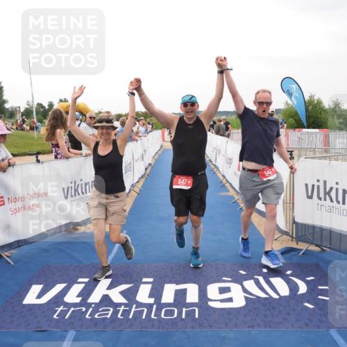 22.06.2025 - Viking Triathlon MichiJ http://msf.ph/oto/8079729 22.06.2025 15:56:33 Ziel 647 meine-sportfotos.de