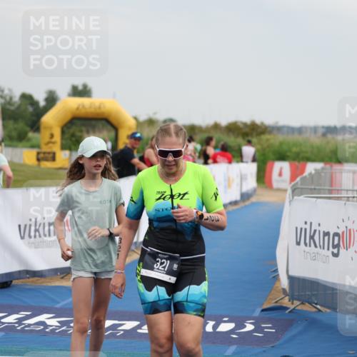 22.06.2025 - Viking Triathlon Yannick Fuchs http://msf.ph/oto/8079746 22.06.2025 16:46:04 Ziel 321 meine-sportfotos.de