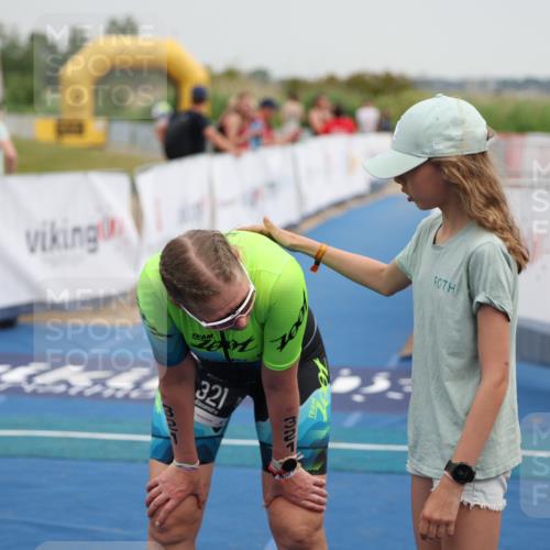 22.06.2025 - Viking Triathlon Yannick Fuchs http://msf.ph/oto/8079752 22.06.2025 16:46:08 Ziel 321 meine-sportfotos.de