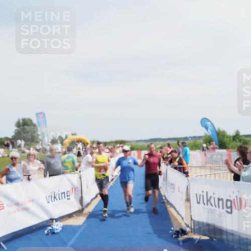 22.06.2025 - Viking Triathlon MichiJ http://msf.ph/oto/8079754 22.06.2025 14:19:15 Ziel 604 meine-sportfotos.de