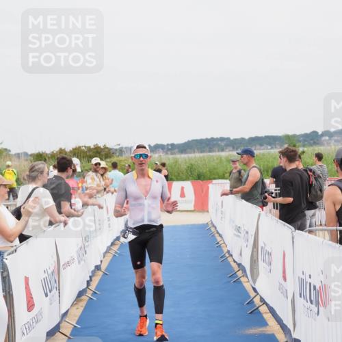 22.06.2025 - Viking Triathlon MichiJ http://msf.ph/oto/8079787 22.06.2025 14:39:59 Ziel 381 meine-sportfotos.de