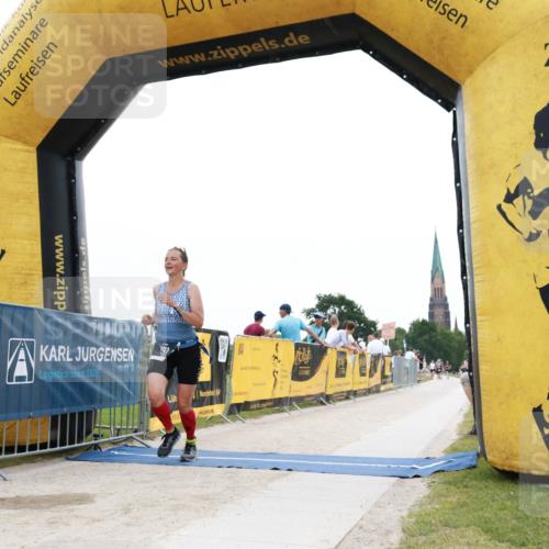 22.06.2025 - Viking Triathlon H.Heesch http://msf.ph/oto/8079793 22.06.2025 15:55:48 Laufen 197, 201 meine-sportfotos.de