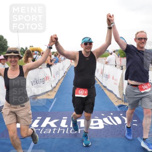 22.06.2025 - Viking Triathlon MichiJ http://msf.ph/oto/8079796 22.06.2025 15:56:34 Ziel 261, 647 meine-sportfotos.de