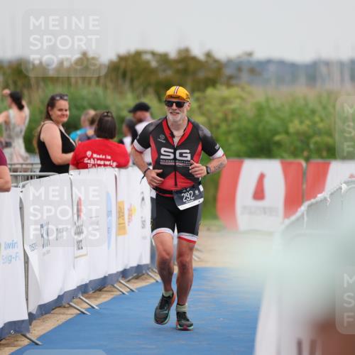 22.06.2025 - Viking Triathlon Yannick Fuchs http://msf.ph/oto/8079802 22.06.2025 16:46:37 Ziel 292 meine-sportfotos.de