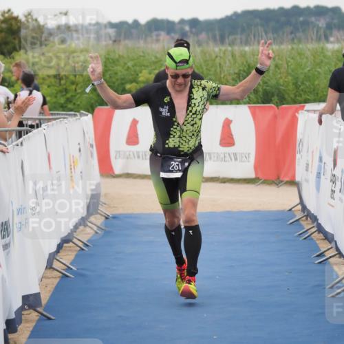 22.06.2025 - Viking Triathlon MichiJ http://msf.ph/oto/8079834 22.06.2025 15:56:38 Ziel 261, 306, 647 meine-sportfotos.de