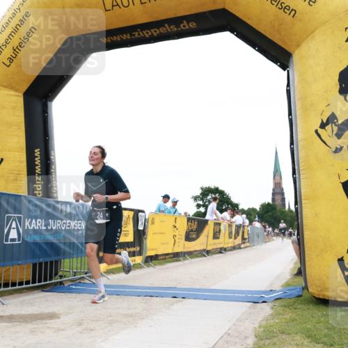 22.06.2025 - Viking Triathlon H.Heesch http://msf.ph/oto/8079869 22.06.2025 15:58:17 Laufen 24 meine-sportfotos.de