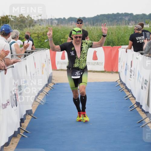 22.06.2025 - Viking Triathlon MichiJ http://msf.ph/oto/8079889 22.06.2025 15:56:38 Ziel 261, 306, 647 meine-sportfotos.de