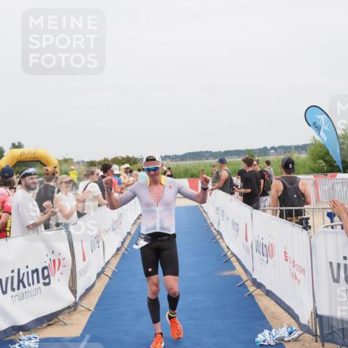 22.06.2025 - Viking Triathlon MichiJ http://msf.ph/oto/8079945 22.06.2025 14:40:00 Ziel 381 meine-sportfotos.de