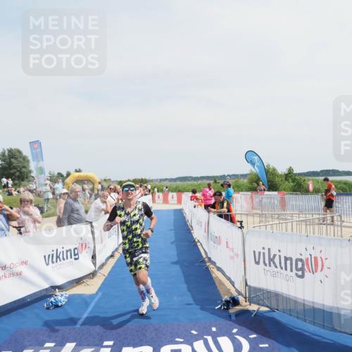 22.06.2025 - Viking Triathlon MichiJ http://msf.ph/oto/8079975 22.06.2025 14:19:50 Ziel 368 meine-sportfotos.de