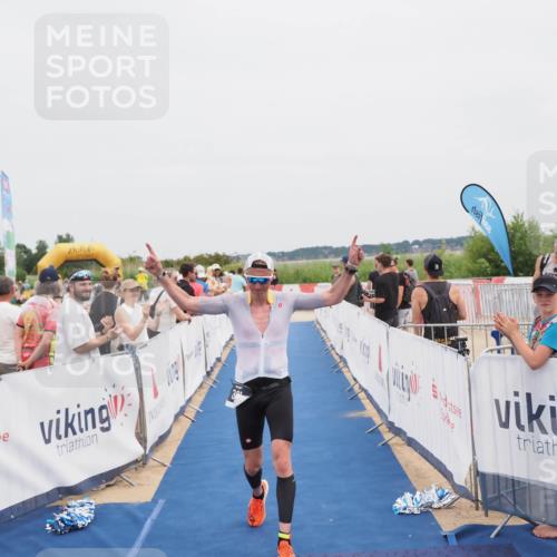 22.06.2025 - Viking Triathlon MichiJ http://msf.ph/oto/8079984 22.06.2025 14:40:01 Ziel 381 meine-sportfotos.de