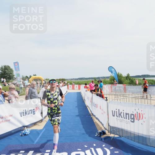 22.06.2025 - Viking Triathlon MichiJ http://msf.ph/oto/8079986 22.06.2025 14:19:50 Ziel 368 meine-sportfotos.de