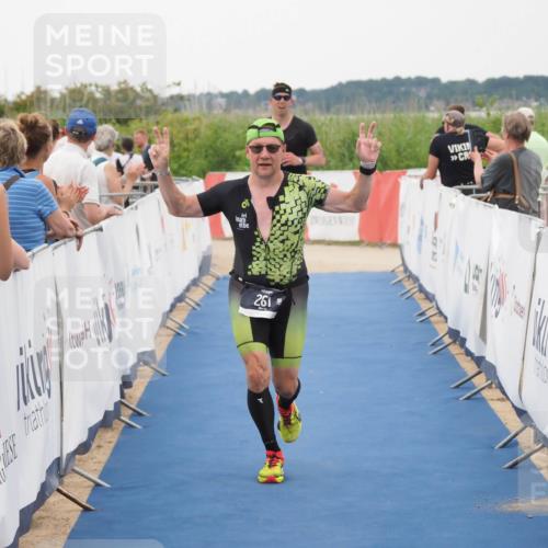 22.06.2025 - Viking Triathlon MichiJ http://msf.ph/oto/8079991 22.06.2025 15:56:40 Ziel 261, 306 meine-sportfotos.de
