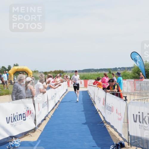 22.06.2025 - Viking Triathlon MichiJ http://msf.ph/oto/8080028 22.06.2025 14:20:03 Ziel 401 meine-sportfotos.de