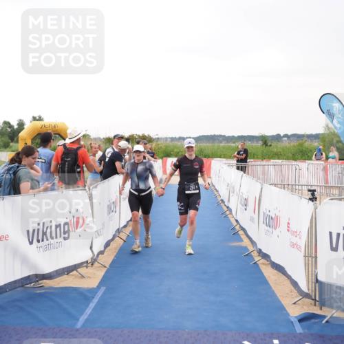 22.06.2025 - Viking Triathlon MichiJ http://msf.ph/oto/8080057 22.06.2025 16:05:36 Ziel 251, 454 meine-sportfotos.de
