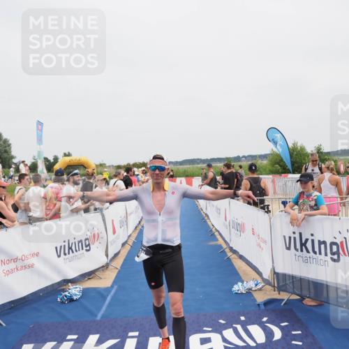 22.06.2025 - Viking Triathlon MichiJ http://msf.ph/oto/8080061 22.06.2025 14:40:02 Ziel 229, 381 meine-sportfotos.de