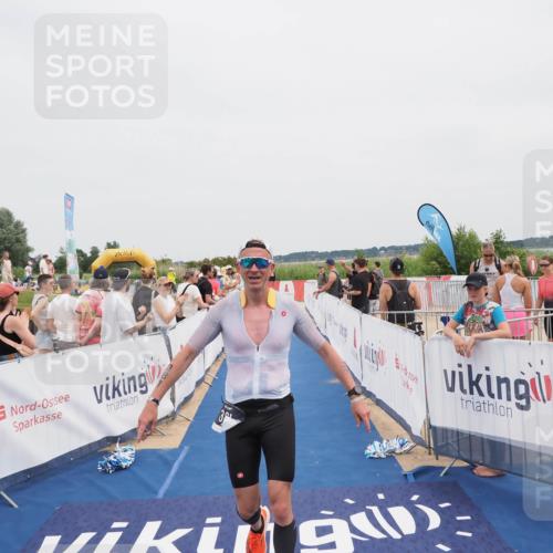 22.06.2025 - Viking Triathlon MichiJ http://msf.ph/oto/8080083 22.06.2025 14:40:02 Ziel 229, 381 meine-sportfotos.de