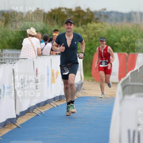 22.06.2025 - Viking Triathlon Yannick Fuchs http://msf.ph/oto/8080087 22.06.2025 16:50:52 Ziel 213, 353 meine-sportfotos.de