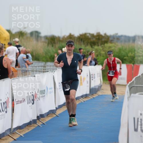 22.06.2025 - Viking Triathlon Yannick Fuchs http://msf.ph/oto/8080106 22.06.2025 16:50:53 Ziel 213, 353 meine-sportfotos.de
