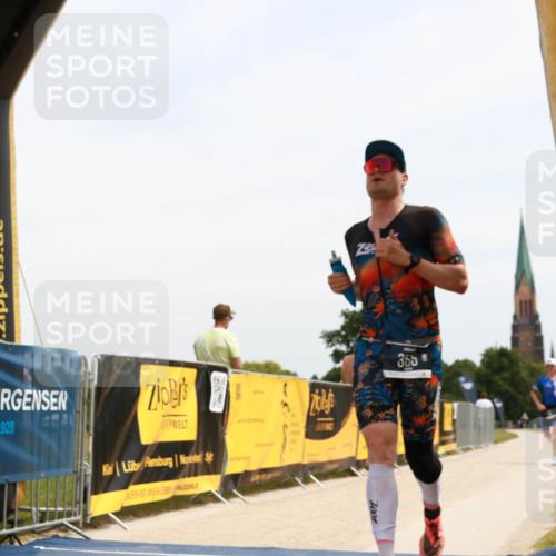22.06.2025 - Viking Triathlon H.Heesch http://msf.ph/oto/8080107 22.06.2025 12:57:20 Laufen 352, 355 meine-sportfotos.de
