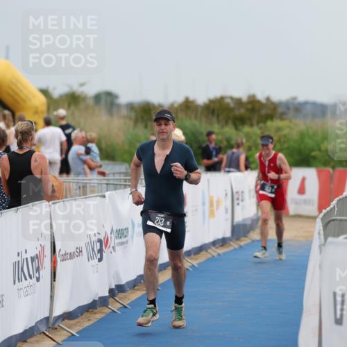 22.06.2025 - Viking Triathlon Yannick Fuchs http://msf.ph/oto/8080111 22.06.2025 16:50:54 Ziel 213, 353 meine-sportfotos.de