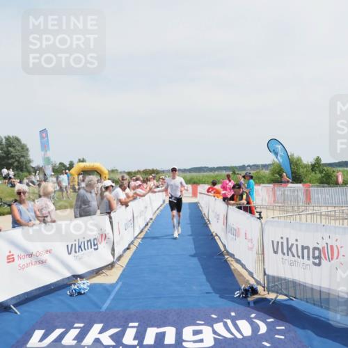 22.06.2025 - Viking Triathlon MichiJ http://msf.ph/oto/8080116 22.06.2025 14:20:04 Ziel 401 meine-sportfotos.de