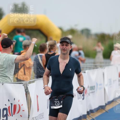 22.06.2025 - Viking Triathlon Yannick Fuchs http://msf.ph/oto/8080131 22.06.2025 16:50:55 Ziel 213, 353 meine-sportfotos.de