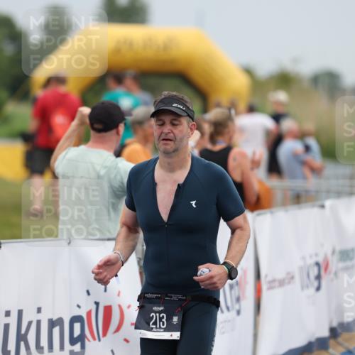 22.06.2025 - Viking Triathlon Yannick Fuchs http://msf.ph/oto/8080136 22.06.2025 16:50:56 Ziel 213, 353 meine-sportfotos.de