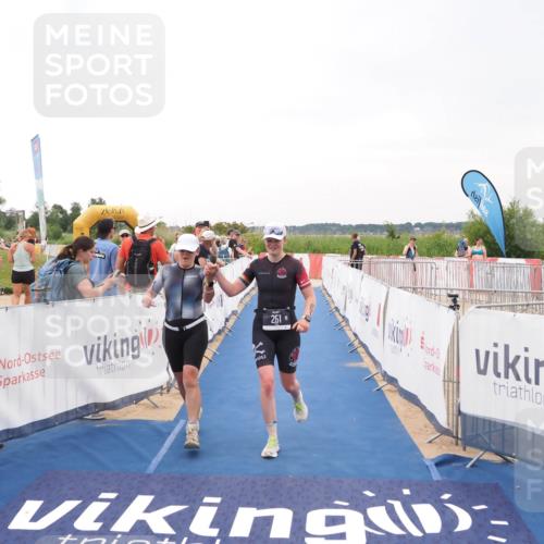 22.06.2025 - Viking Triathlon MichiJ http://msf.ph/oto/8080137 22.06.2025 16:05:37 Ziel 251, 454 meine-sportfotos.de