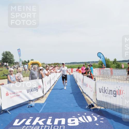 22.06.2025 - Viking Triathlon MichiJ http://msf.ph/oto/8080139 22.06.2025 14:20:05 Ziel 401 meine-sportfotos.de