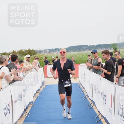 22.06.2025 - Viking Triathlon MichiJ http://msf.ph/oto/8080154 22.06.2025 14:40:08 Ziel 229 meine-sportfotos.de